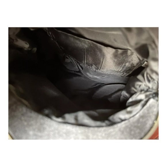 Vintage Black Lace Evening Purse with Silver Kiss Lock Frame & Chain Handle - Picture 7 of 14